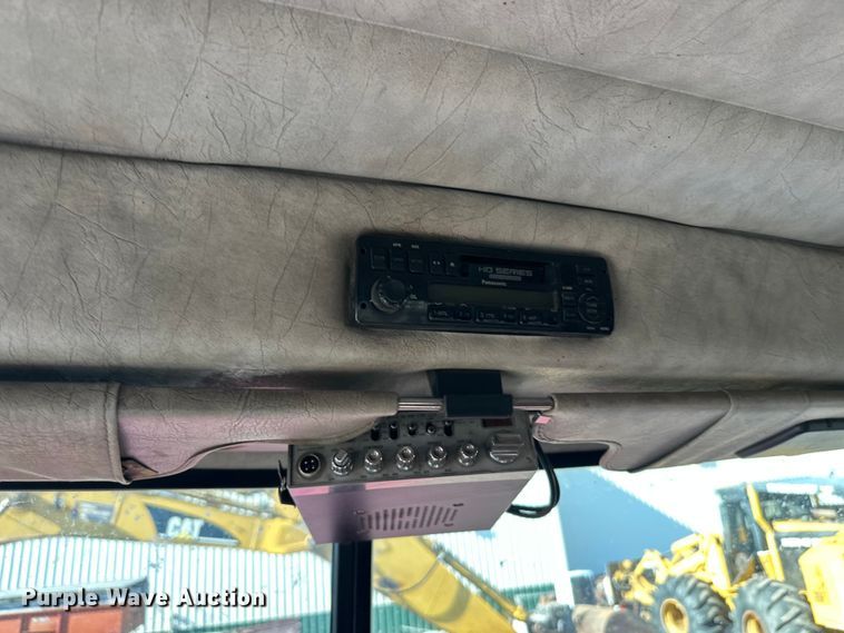 image for item FK1607 2003 Peterbilt 379 semi truck