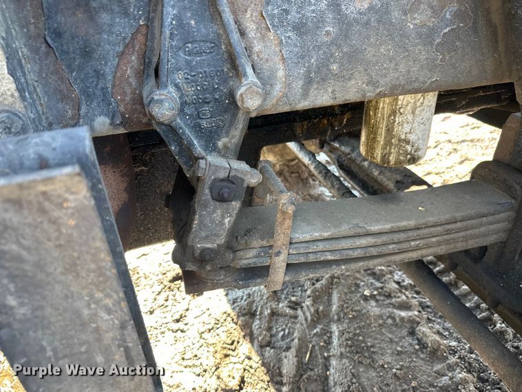 image for item FK1607 2003 Peterbilt 379 semi truck