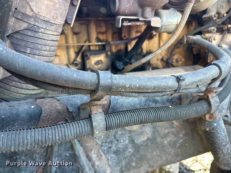 image for item FK1607 2003 Peterbilt 379 semi truck