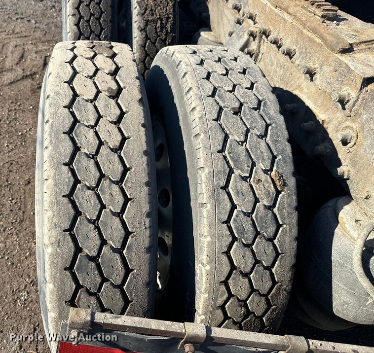 image for item FK1607 2003 Peterbilt 379 semi truck