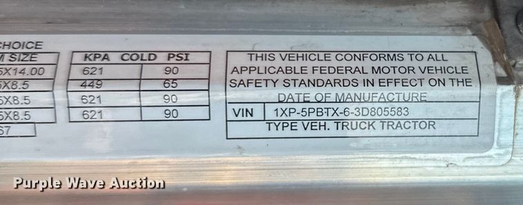 image for item FK1607 2003 Peterbilt 379 semi truck