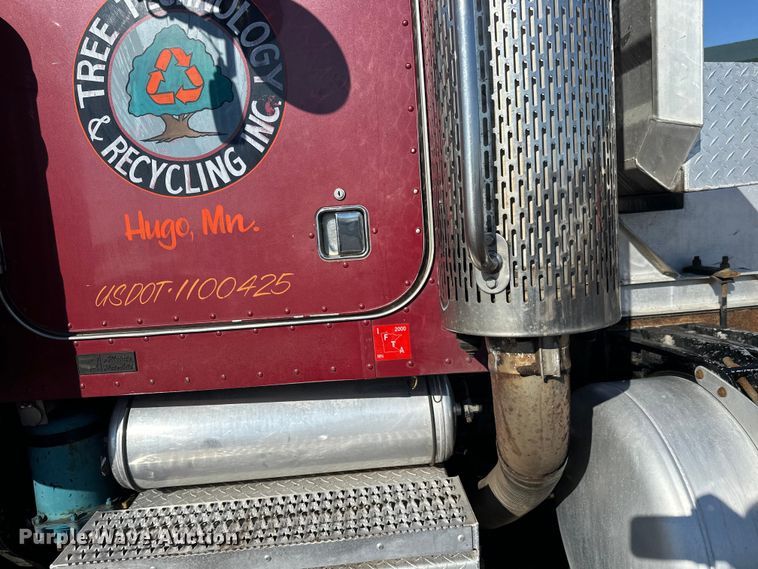 image for item FK1609 2000 Peterbilt 379 semi truck