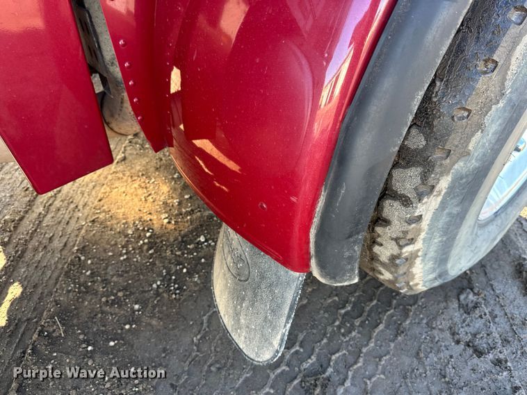 image for item FK1609 2000 Peterbilt 379 semi truck