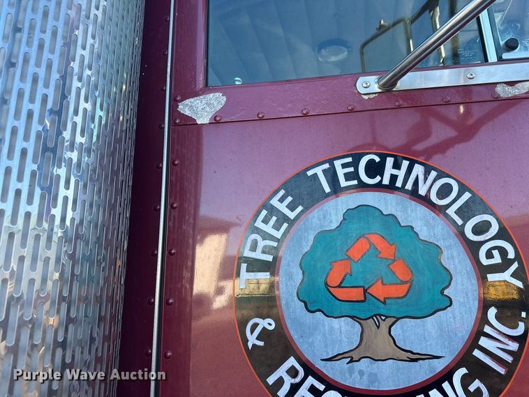 image for item FK1609 2000 Peterbilt 379 semi truck