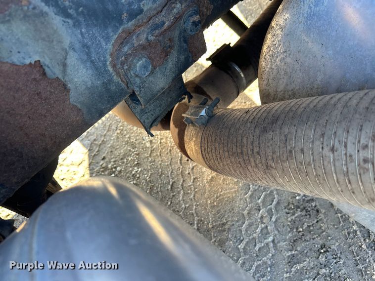 image for item FK1609 2000 Peterbilt 379 semi truck