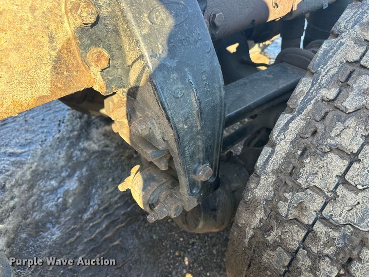 image for item FK1609 2000 Peterbilt 379 semi truck