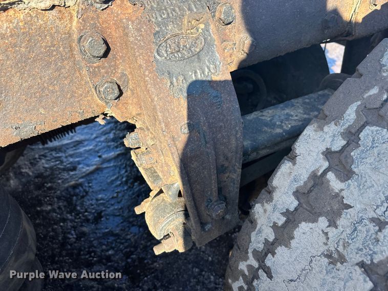 image for item FK1609 2000 Peterbilt 379 semi truck