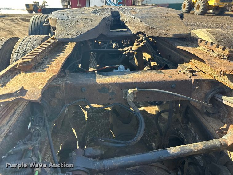 image for item FK1609 2000 Peterbilt 379 semi truck