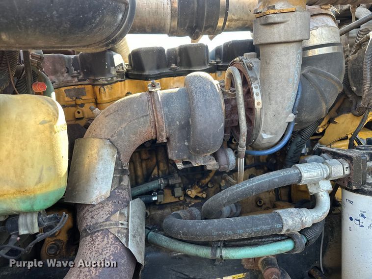 image for item FK1609 2000 Peterbilt 379 semi truck