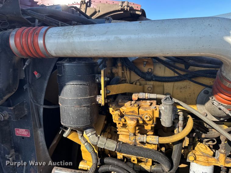 image for item FK1609 2000 Peterbilt 379 semi truck