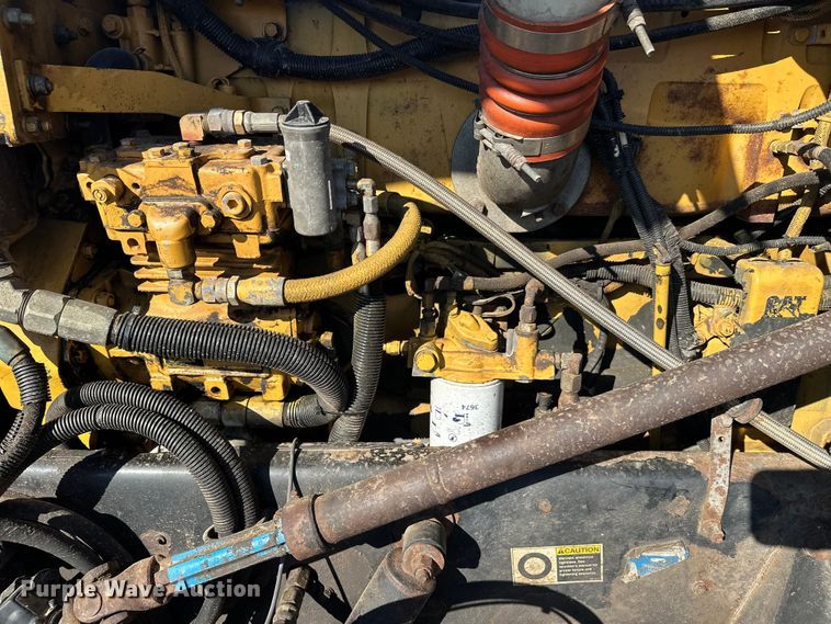 image for item FK1609 2000 Peterbilt 379 semi truck