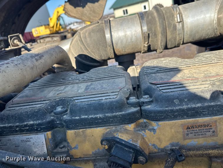 image for item FK1609 2000 Peterbilt 379 semi truck