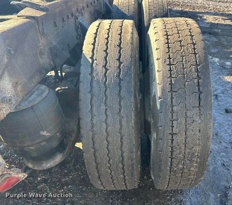 image for item FK1609 2000 Peterbilt 379 semi truck