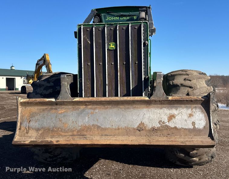 image for item FK1610 2006 John Deere 648GIII skidder