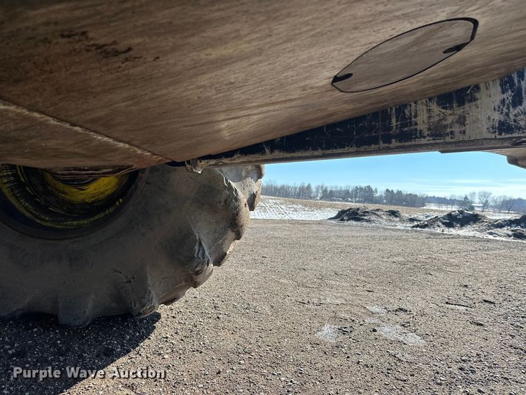 image for item FK1610 2006 John Deere 648GIII skidder