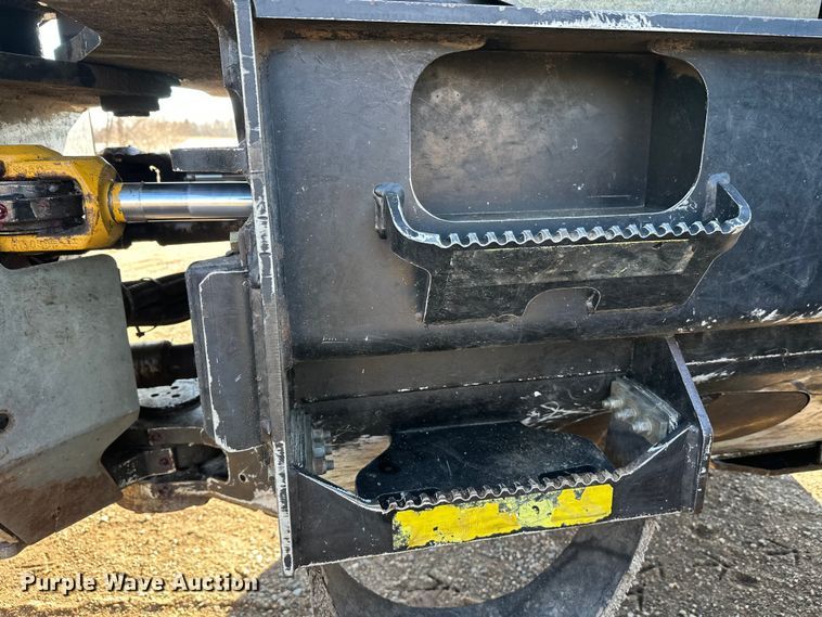 image for item FK1610 2006 John Deere 648GIII skidder