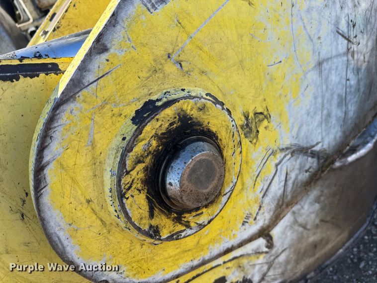 image for item FK1610 2006 John Deere 648GIII skidder