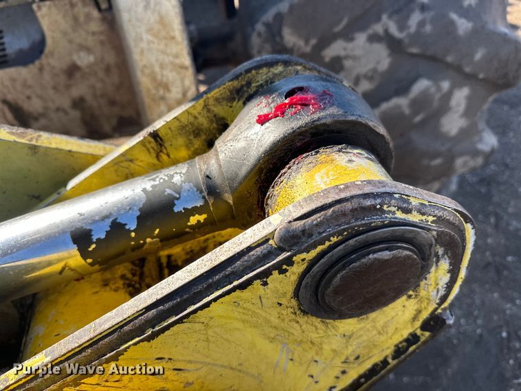 image for item FK1610 2006 John Deere 648GIII skidder