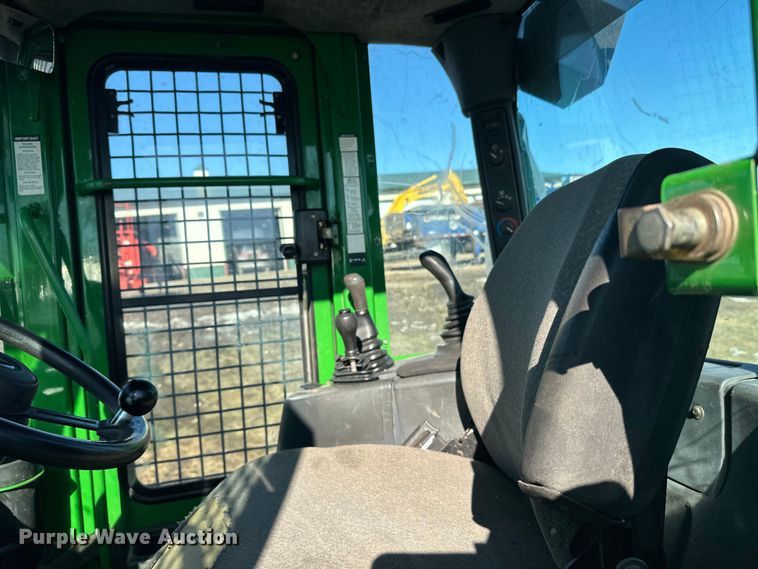 image for item FK1610 2006 John Deere 648GIII skidder