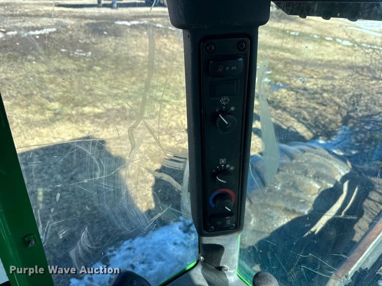 image for item FK1610 2006 John Deere 648GIII skidder