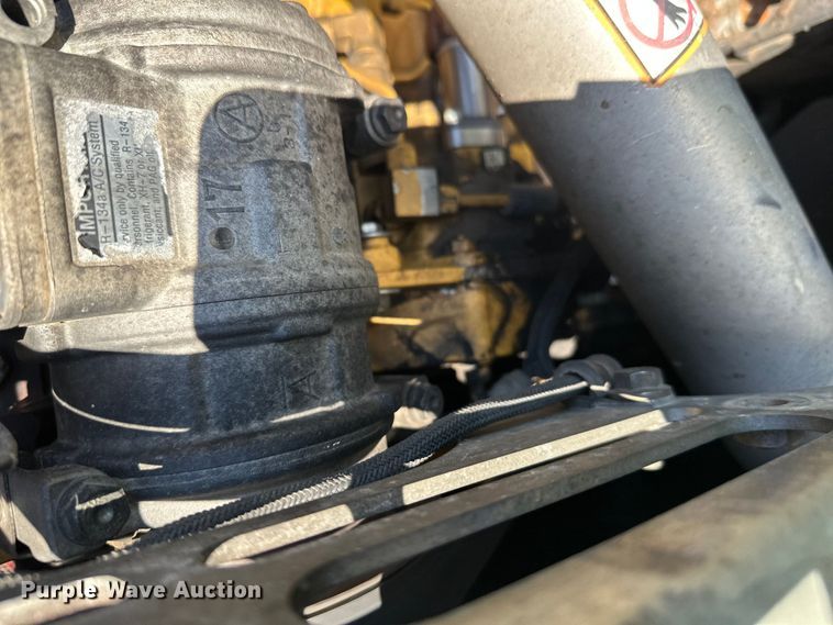 image for item FK1610 2006 John Deere 648GIII skidder