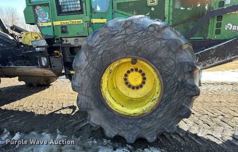 image for item FK1610 2006 John Deere 648GIII skidder