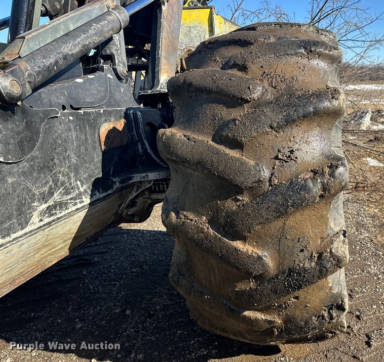 image for item FK1610 2006 John Deere 648GIII skidder