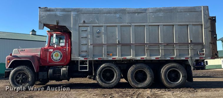 image for item FK1612 1988 Mack RD688SX dump truck