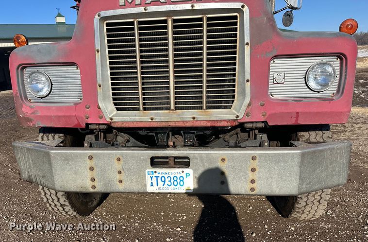 image for item FK1612 1988 Mack RD688SX dump truck