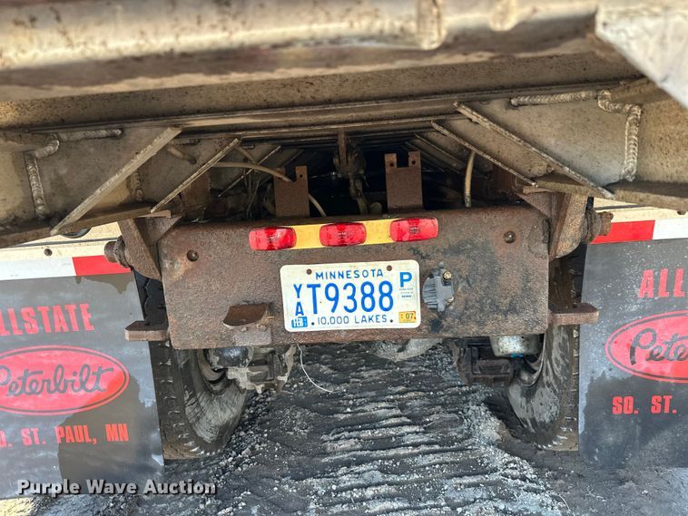 image for item FK1612 1988 Mack RD688SX dump truck