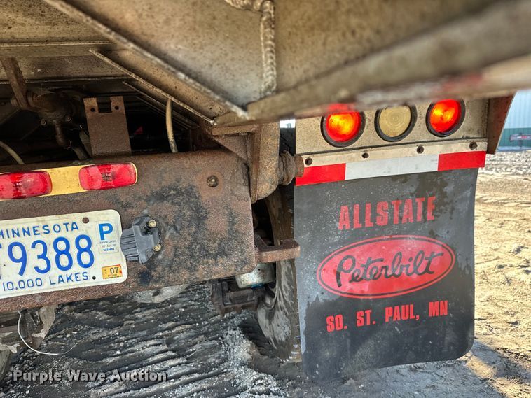 image for item FK1612 1988 Mack RD688SX dump truck