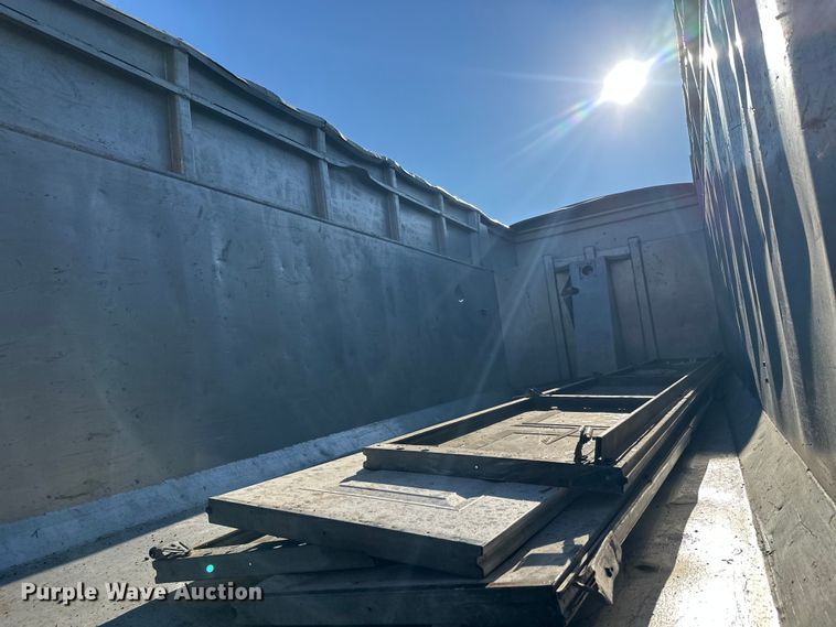 image for item FK1612 1988 Mack RD688SX dump truck