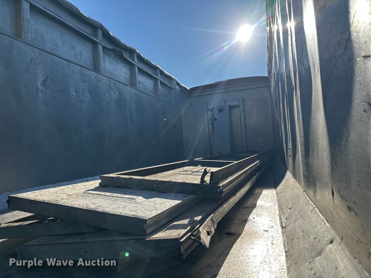 image for item FK1612 1988 Mack RD688SX dump truck