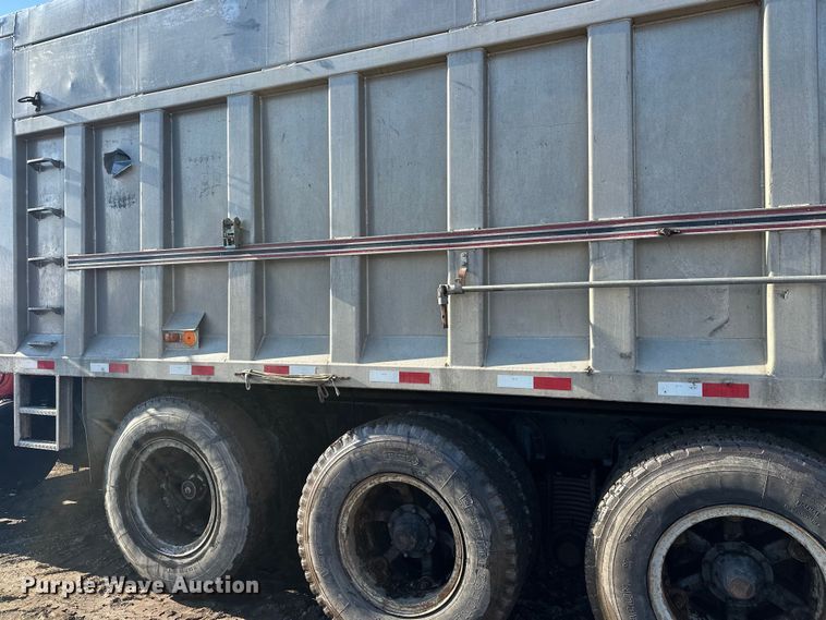 image for item FK1612 1988 Mack RD688SX dump truck