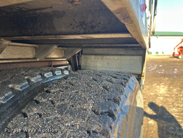 image for item FK1612 1988 Mack RD688SX dump truck