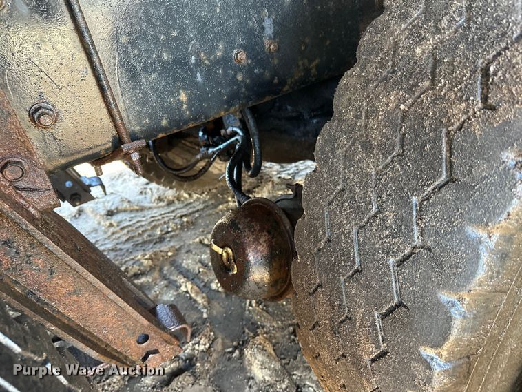 image for item FK1612 1988 Mack RD688SX dump truck