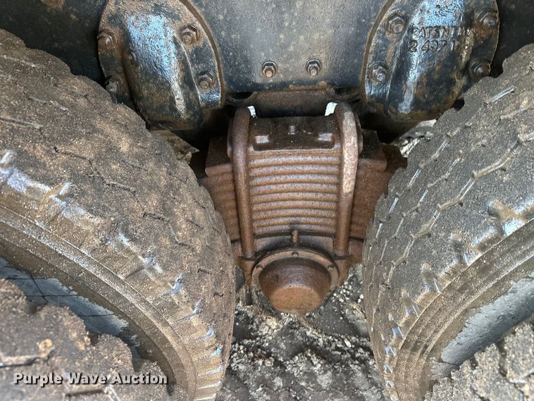 image for item FK1612 1988 Mack RD688SX dump truck