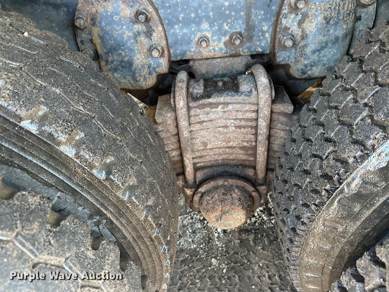 image for item FK1612 1988 Mack RD688SX dump truck