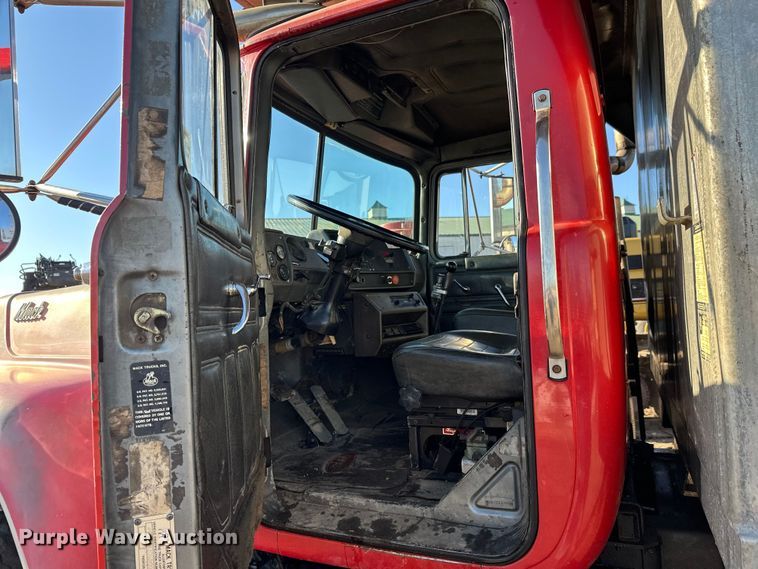 image for item FK1612 1988 Mack RD688SX dump truck