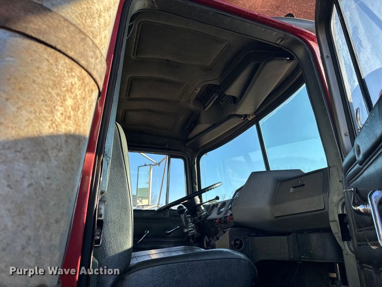 image for item FK1612 1988 Mack RD688SX dump truck