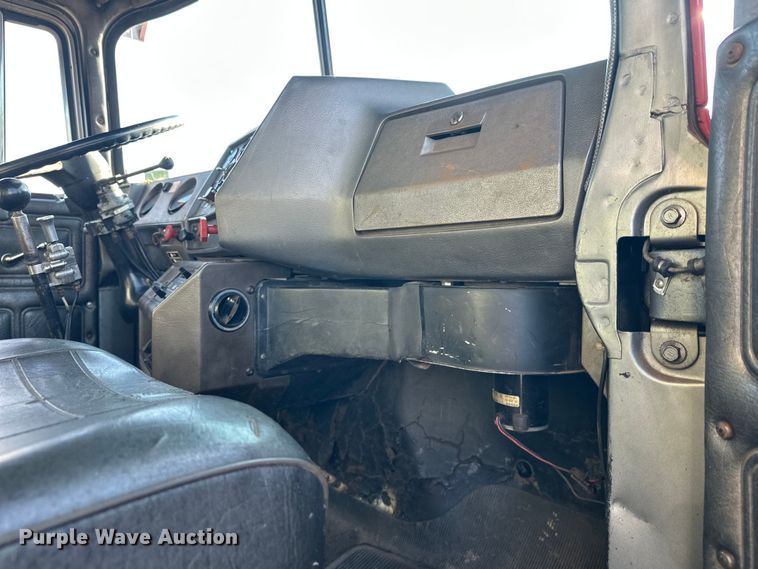 image for item FK1612 1988 Mack RD688SX dump truck