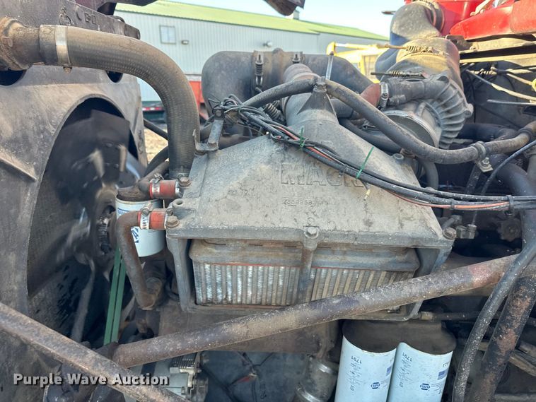 image for item FK1612 1988 Mack RD688SX dump truck