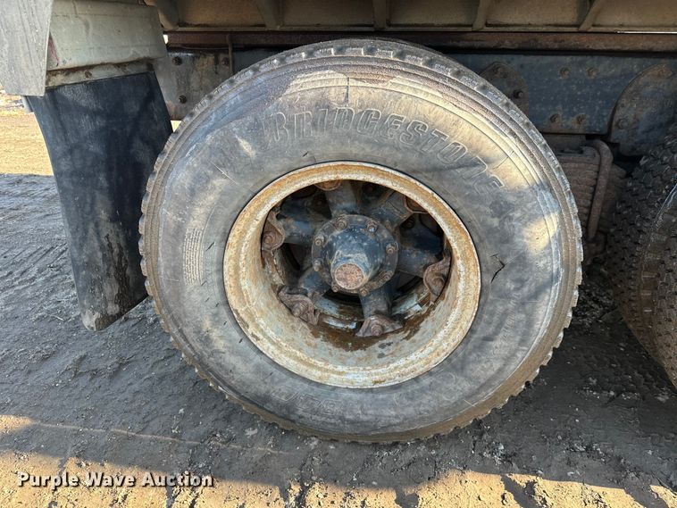 image for item FK1612 1988 Mack RD688SX dump truck