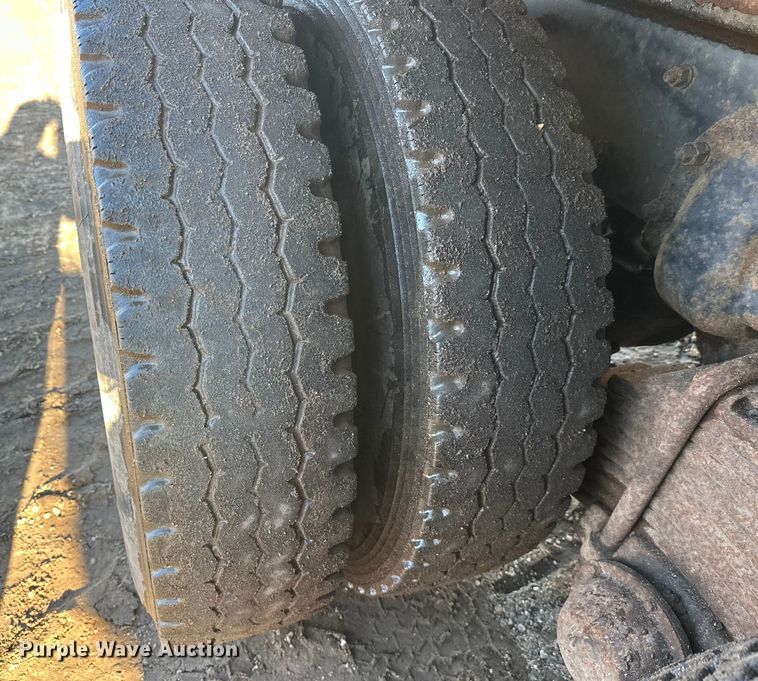 image for item FK1612 1988 Mack RD688SX dump truck