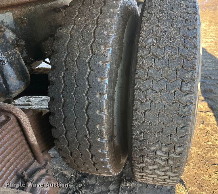 image for item FK1612 1988 Mack RD688SX dump truck