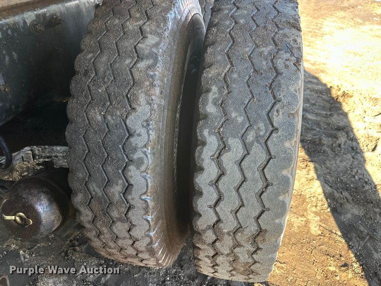 image for item FK1612 1988 Mack RD688SX dump truck