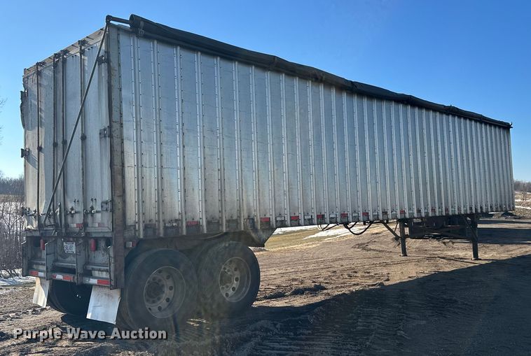 image for item FK1630 2003 Peerless Peerless live bottom trailer