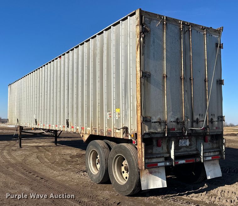 image for item FK1630 2003 Peerless Peerless live bottom trailer