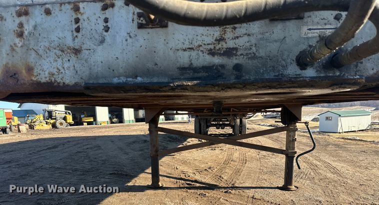 image for item FK1630 2003 Peerless Peerless live bottom trailer