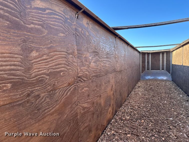 image for item FK1630 2003 Peerless Peerless live bottom trailer